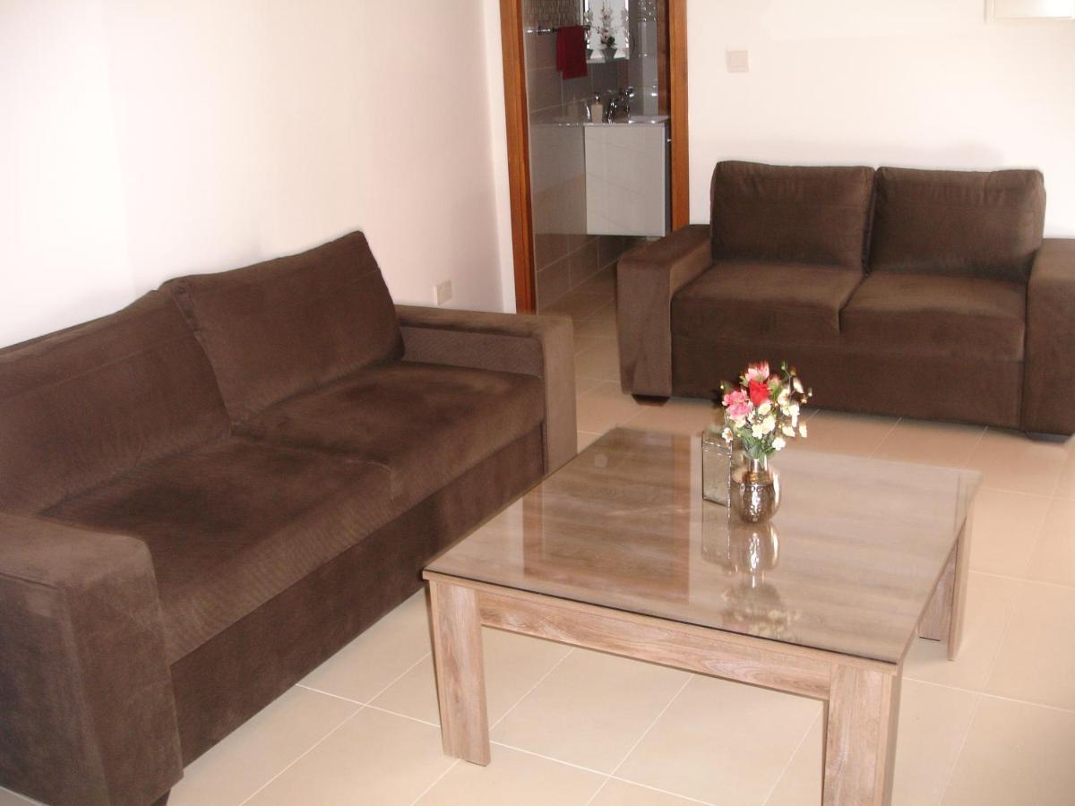 Love Holiday Suite 2 Tris Elies Exterior foto