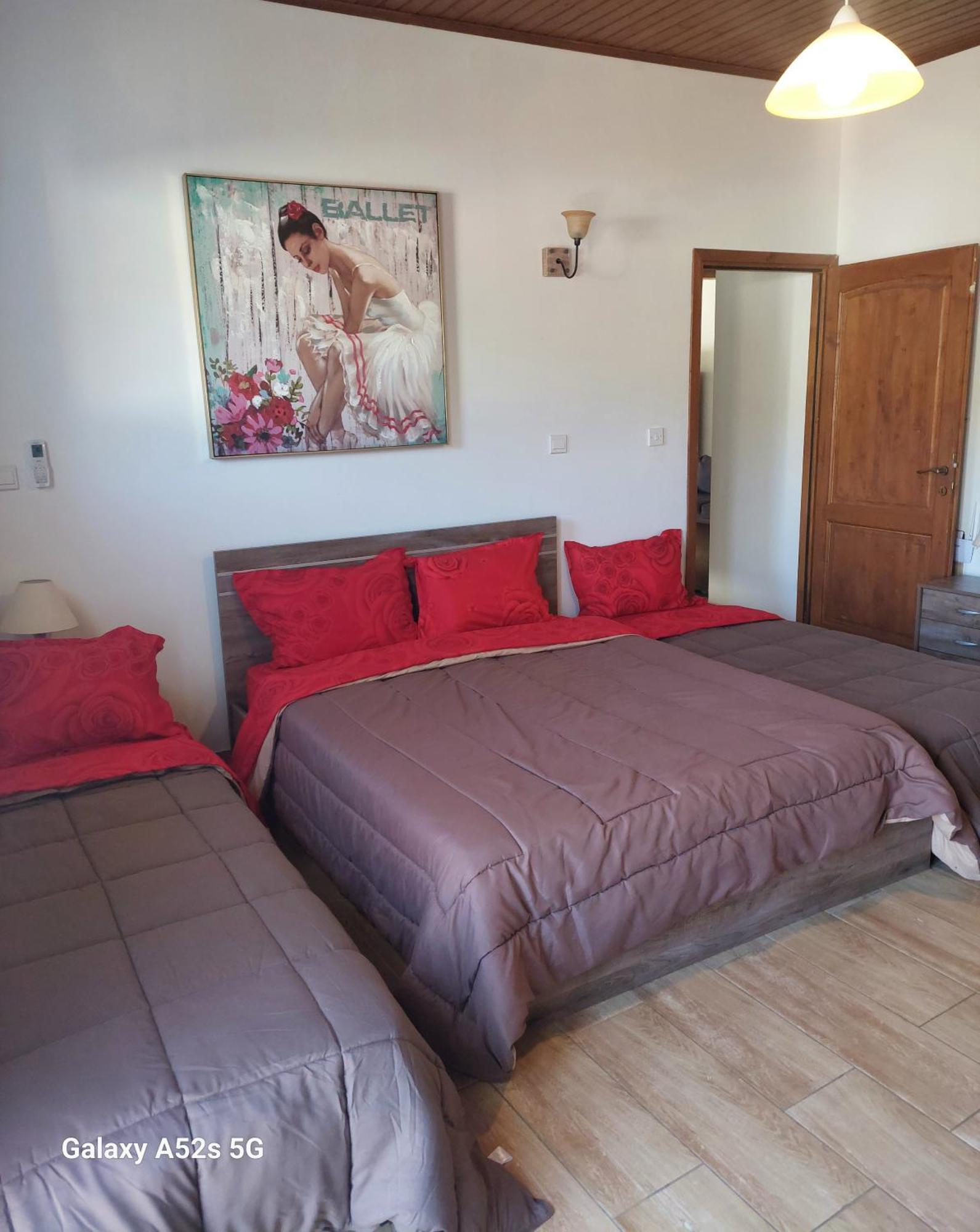 Love Holiday Suite 2 Tris Elies Exterior foto
